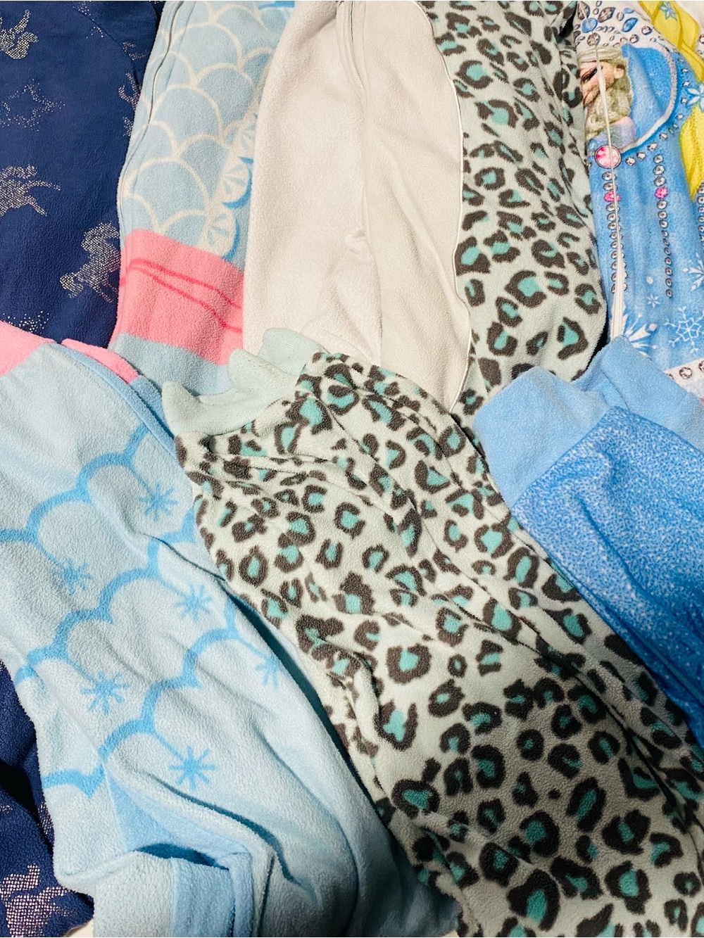 Disney Girls' Leopard Print Fleece Pajama Set - Aqua, Cream, Black